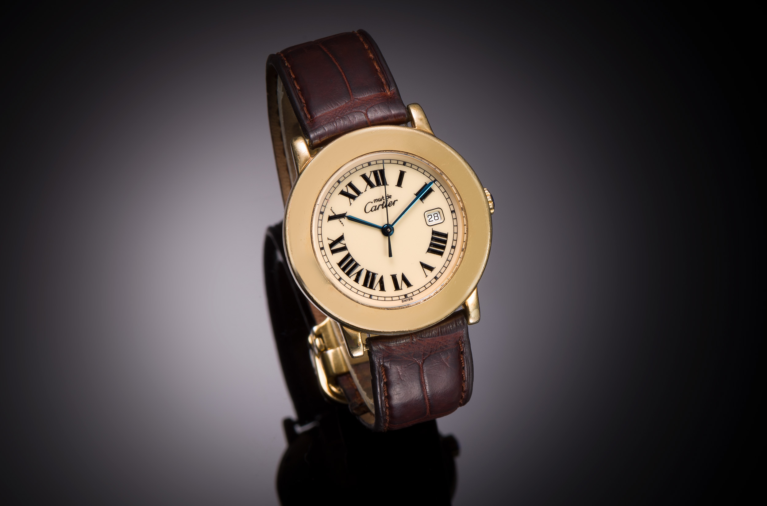 Round Cartier watch 33 mm-1