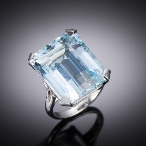 French vintage aquamarine ring (23 carats)