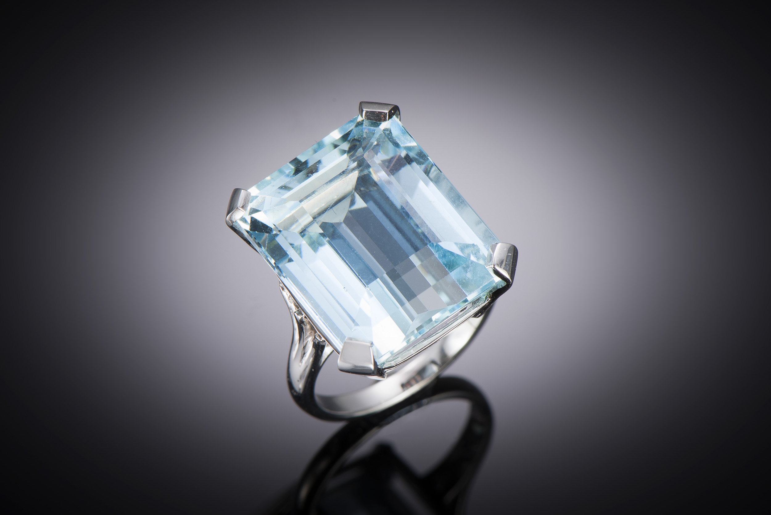 French vintage aquamarine ring (23 carats)-1