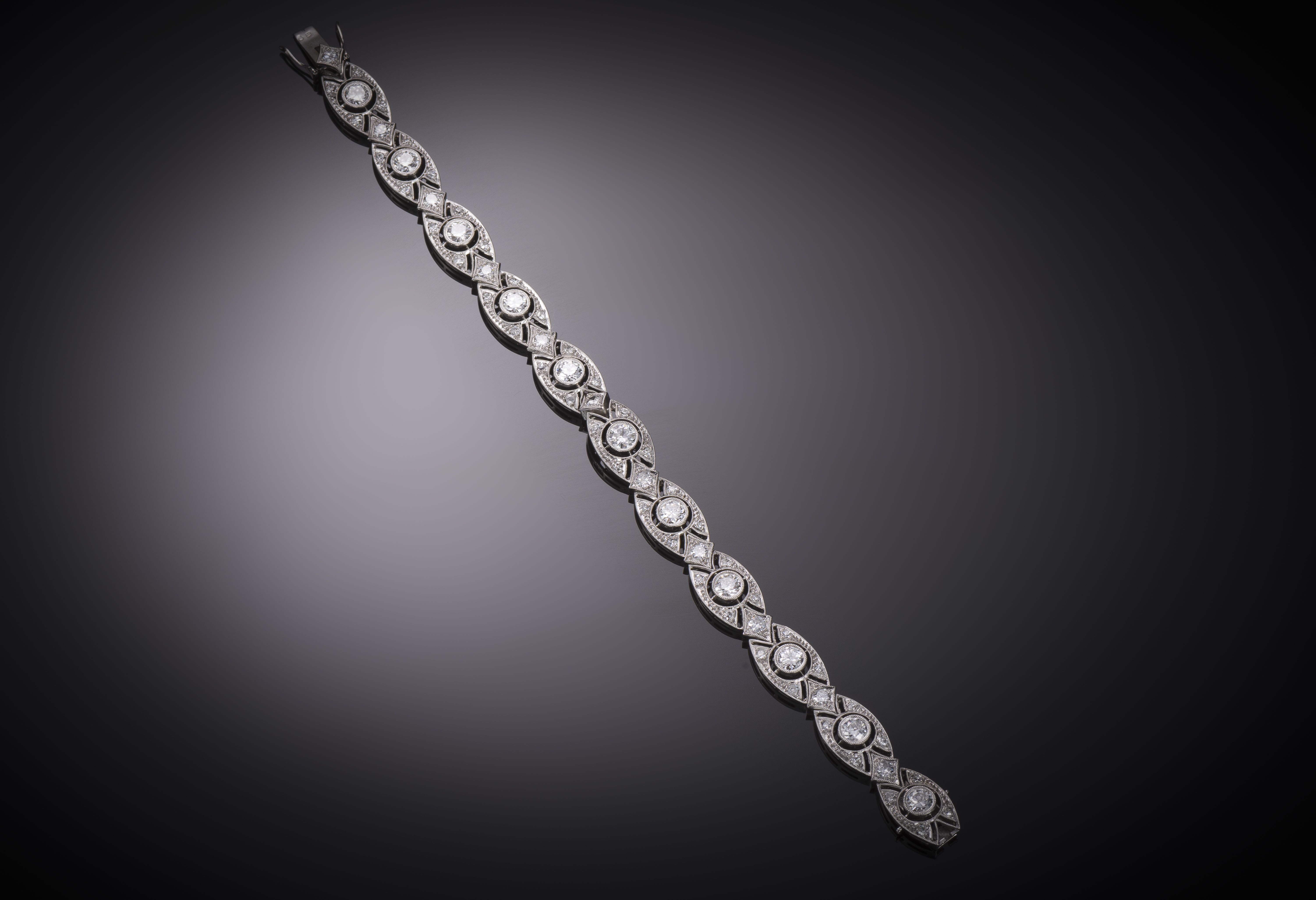 French Art Deco diamond bracelet (4.5 carats)-1