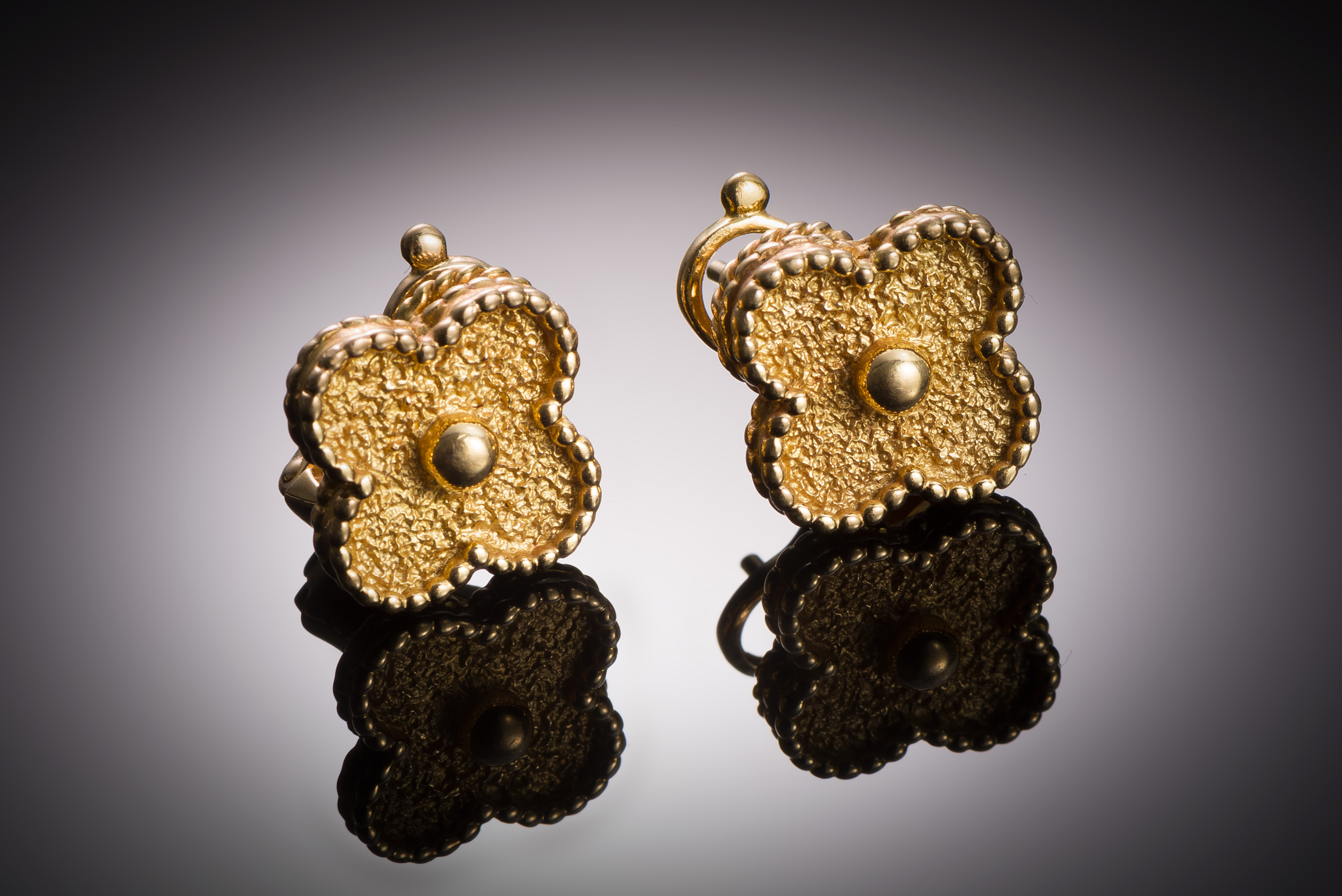 Van Cleef & Arpels Vintage Alhambra Earrings-1