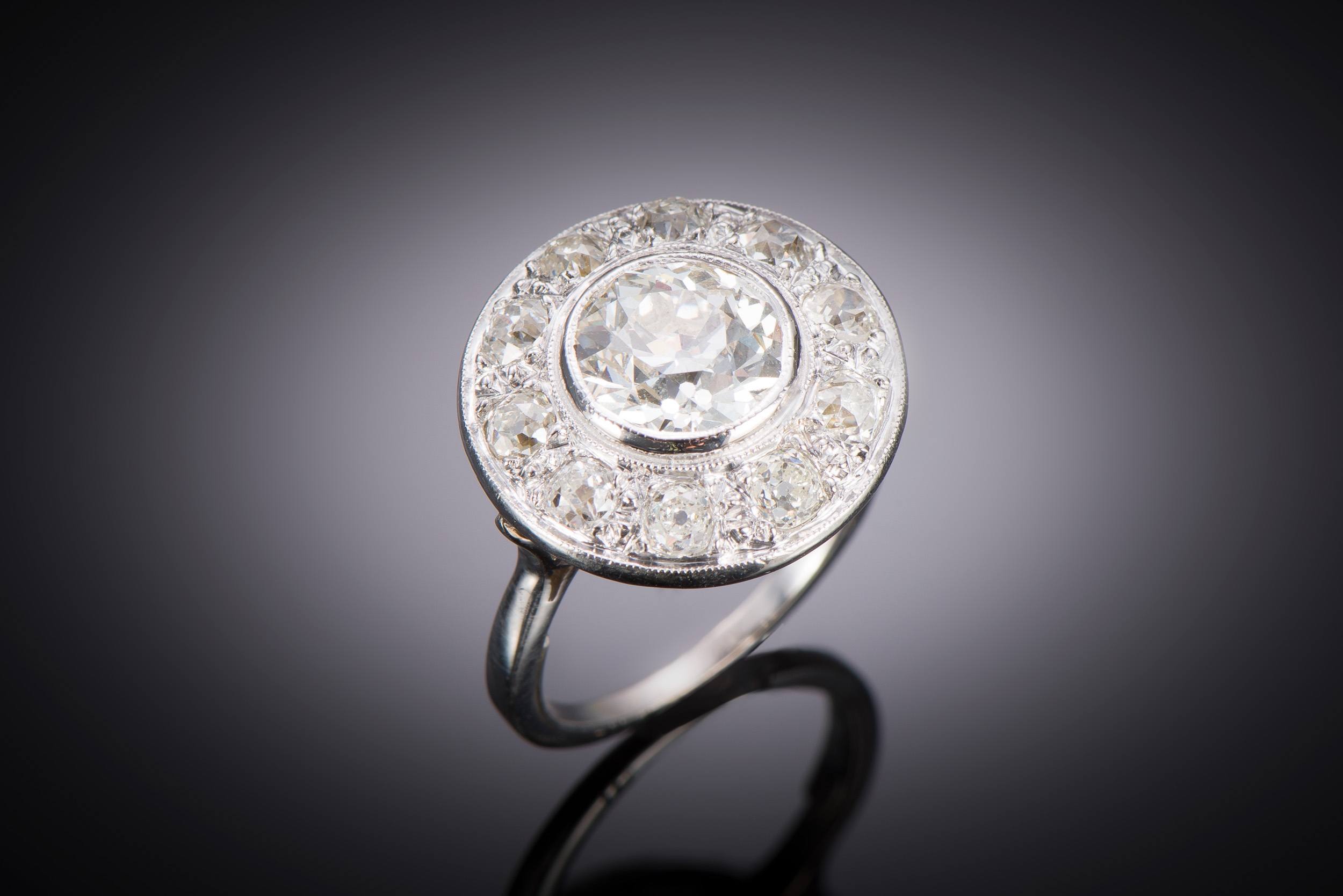 French Art Deco diamond ring (3.30 carats, center 2.33 carats)-1