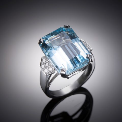 Santa Maria aquamarine (12.89 carats, laboratory certificate) and diamond ring