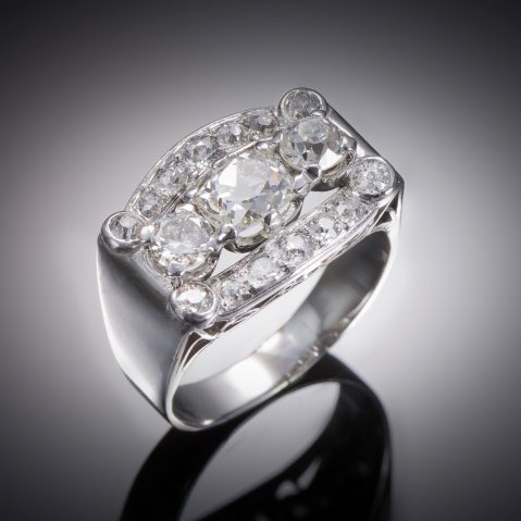 Ring circa 1935 diamonds (1.70 carat) in platinum