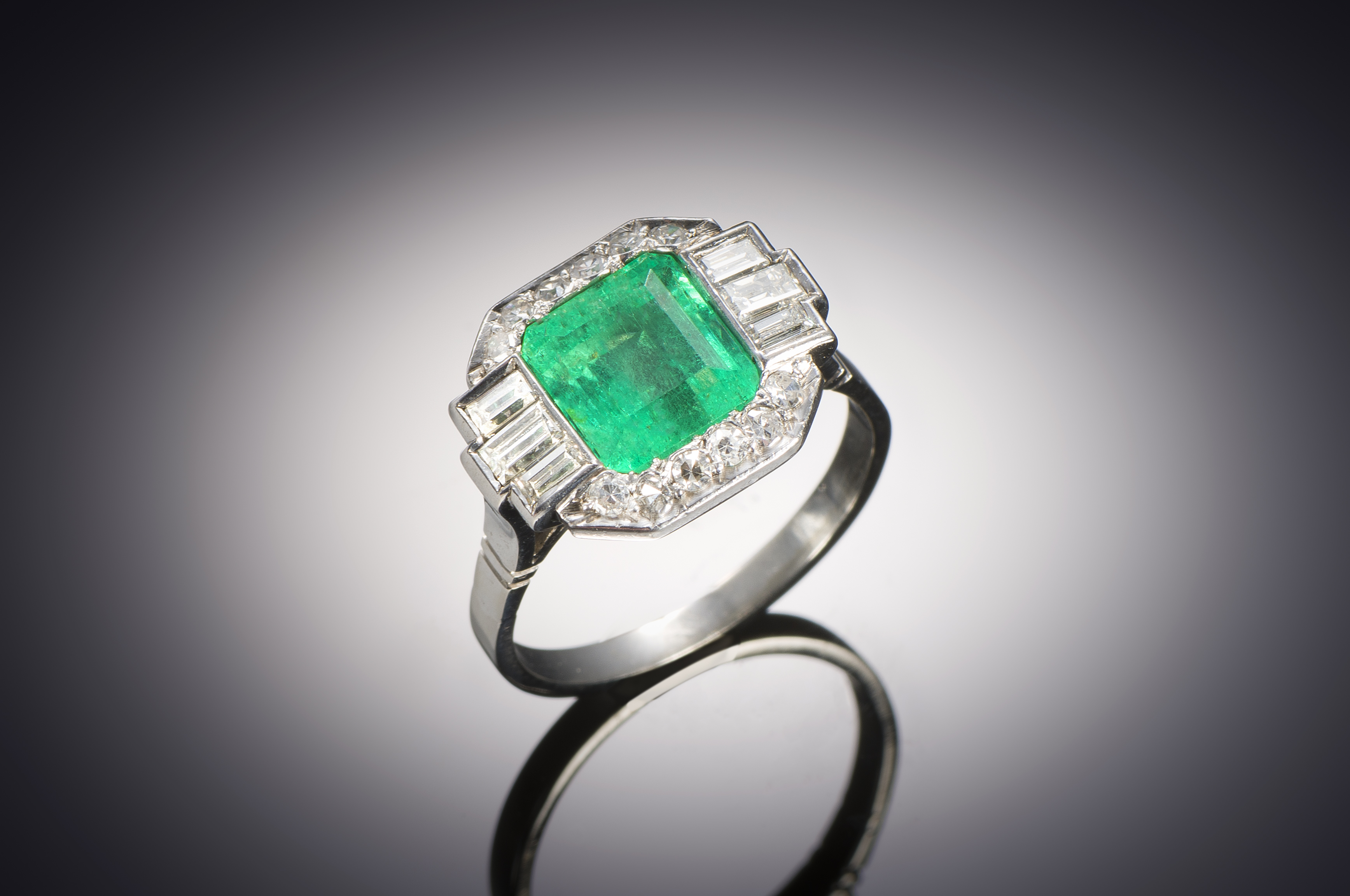 French Art Deco ring with Colombian emerald (laboratory certificate – Minor oil) and diamonds-1