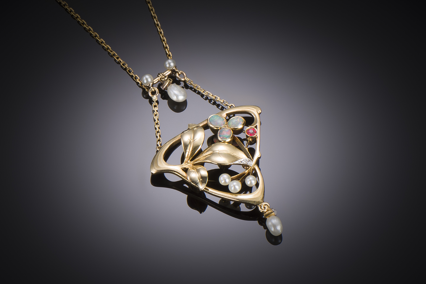 Collier Art nouveau opales, perles, diamants, rubis-1